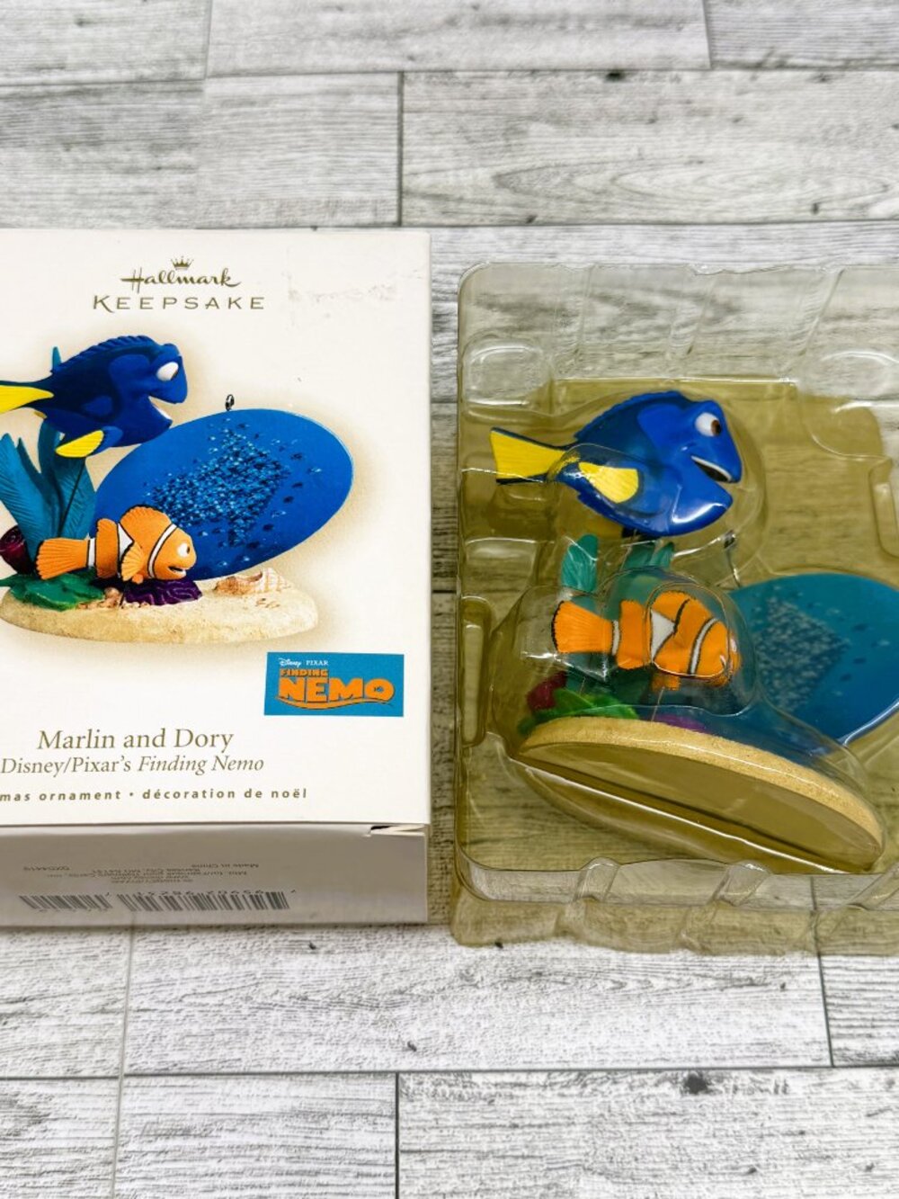 2007 Hallmark Keepsake Disney Pixar Marlin and Dory Finding Nemo Xmas Ornament - Picture 14 of 14